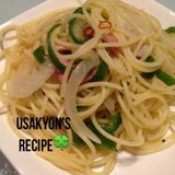 新タマネギとベーコンのピリ辛パスタ